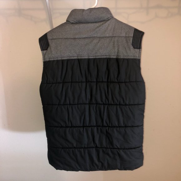 Men's Vest - Picture 2 of 4